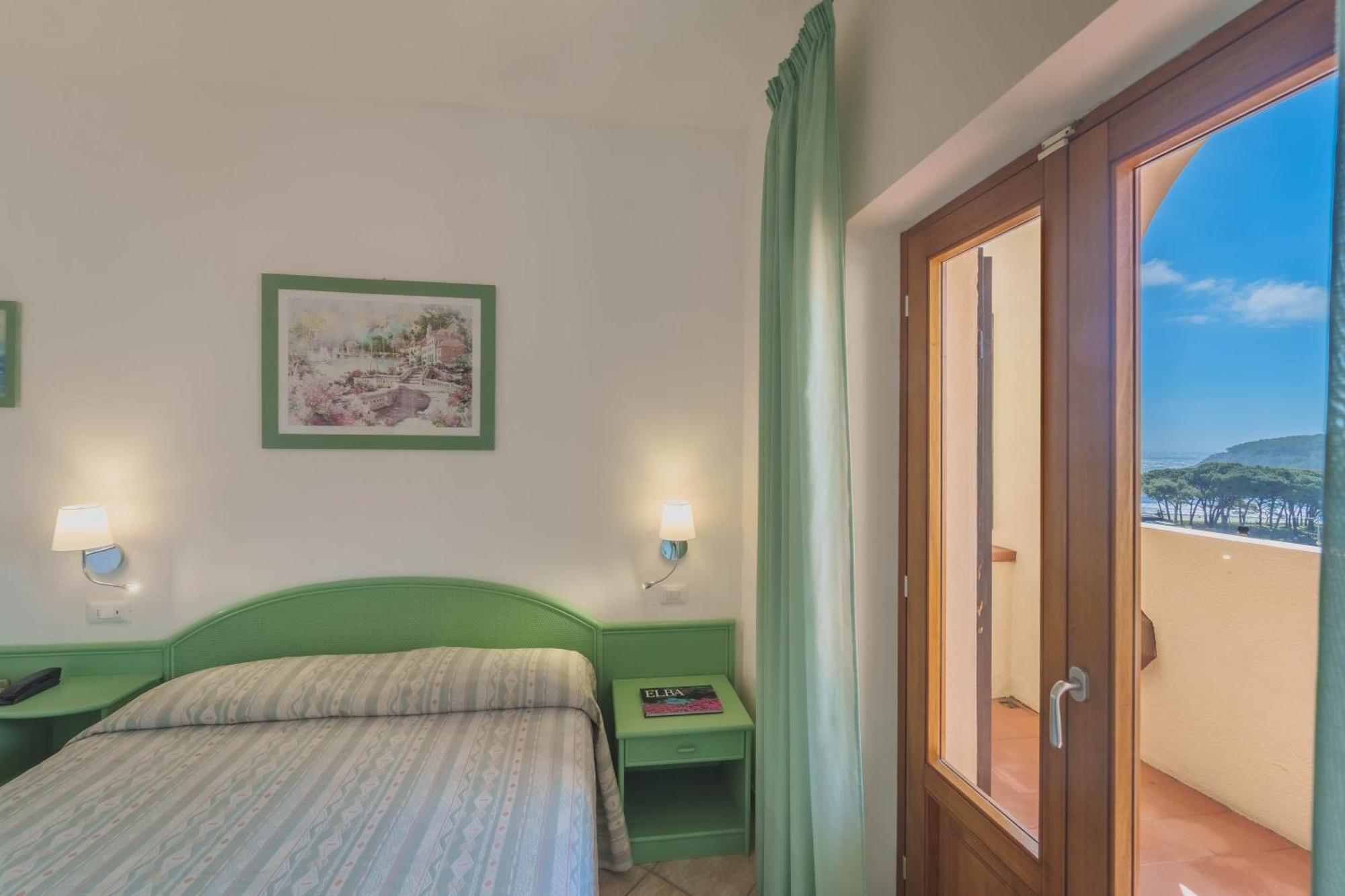 Hotel Galli - Wellness & Spa Fetovaia Room photo